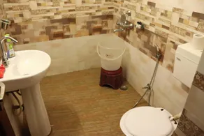Deodar Cottage - 3BHK Villa by DeodarStays - Badezimmer