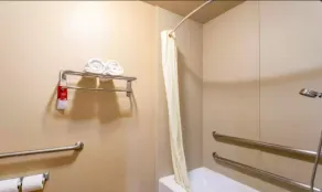 Econo Lodge Inn & Suites Escondido Downtown - Salle de bain