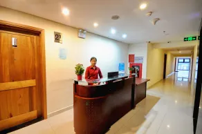 Holi Beach Hotel & Apartments - Vestíbulo