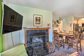 Comfortable Dover Apartment: Walk to Mt Snow! - Innvendig