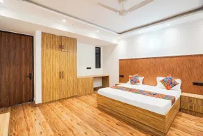 Fabhotel Golden Inn - Camera