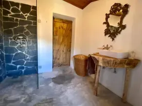 Tranquil 3-bedroom House Retreat Near River Beach - Bagno
