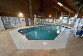 Days Inn by Wyndham Batavia Ohio - Pool