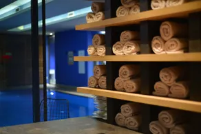 Wes Hotel - Piscina