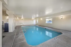 Best Western Plus the Four Corners Inn - Basseng