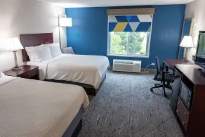 Holiday Inn Express Hotel & Suites Wichita Airport by IHG - Zimmer