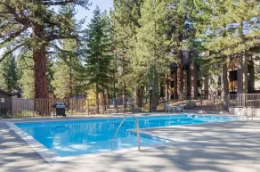 The Summit 276 - Piscine