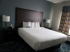 Days Inn & Suites by Wyndham Cleburne TX - Chambre