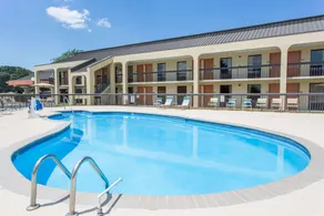 Days Inn by Wyndham Norfolk Airport - Piscine