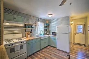 Near Skiing & Swimming: Big Bear Gem w/ Game Room - Innenbereich