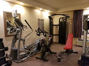 Travelodge by Wyndham Spruce Grove - Fitness facility