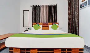 Treebo Alaka Rester Homestay, 5 mins to Raja Seat Garden - Room