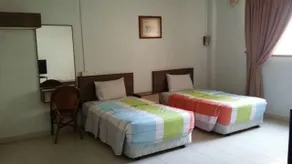Dragon & Phoenix Hotel - Chambre