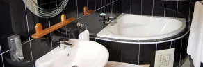 Rainforest Hotel - Bathroom