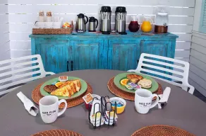 Coco Plum Inn - Restaurant