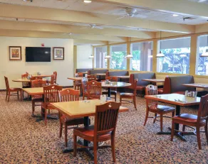 Piccadilly Inn Airport - Restaurant