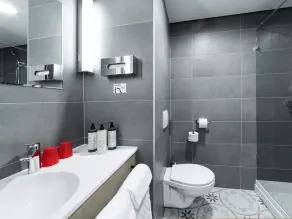 DORMERO Hotel Budapest - Bathroom