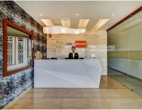 FabHotel Naman Palace - Réception