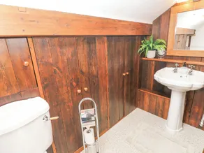 Courtyard Cottage - Badezimmer