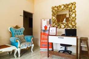 RedDoorz near Cipinang Indah Mall - Recepción