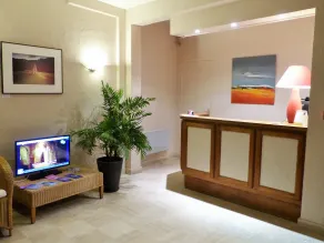 Hotel Val De Loire - Reception
