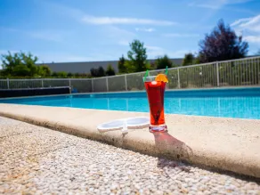 ibis Styles Gien - Piscina