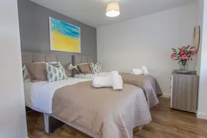 Modern Bright 1-2 Bed Apartments Oxford, with Free Parking ,OX4 Near BMW Science Park & Hospitals - Rum