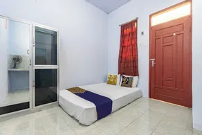 SPOT ON 93966 Dhiya Guest House Syariah - Room