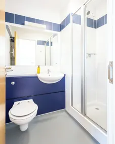 Summer Stays at The University of Edinburgh - Bathroom