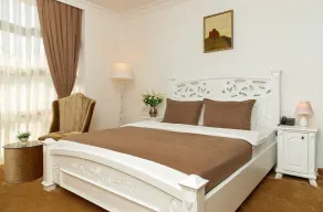 Golden Hotel - Room