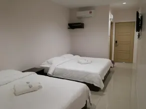First Guest House Cheras - Room