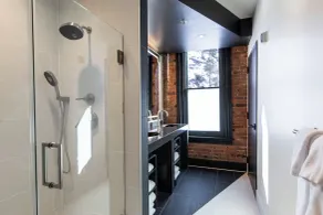 The Landmark Hotel & Casino - Bathroom