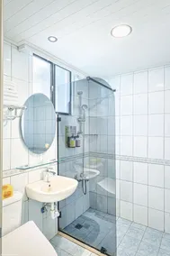 亞馨文旅 近東大門夜市 有免費停車場 可自助入住 訂房請加官方Line - Bathroom