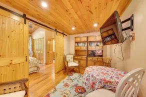 Barn-Style Georgia Vacation Rental - Pet Friendly! - Interiør