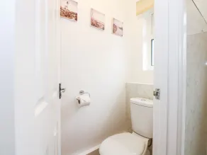 8 Royal Chalet Park - Badezimmer