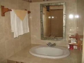 Casa Blanca Hotel - Bathroom