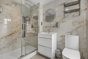 Drake Hotel Plymouth - Bathroom