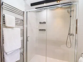 White Hart Stables - Bathroom