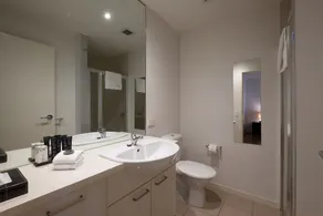 ACD Apartments - Bathroom