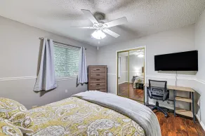 6 Mi to Dtwn! Family Home w/ Pool in Carrollton - Interior