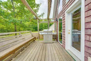 Fish + Hike: Wooded Home w/ Deck in Dexter - Interiør