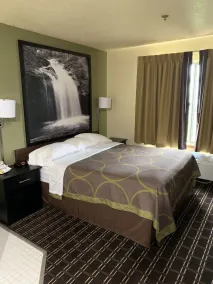 Super 8 by Wyndham Watertown WI - Zimmer