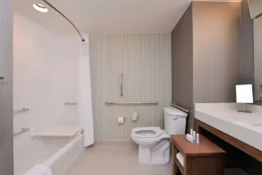 Courtyard by Marriott Toledo North - Chambre