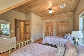 Family Blue Ridge Gem w/ Hot Tub! 1/2 Mi to River - Interiör