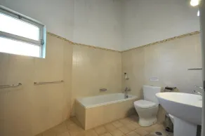 Fantástico refúgio de férias, piscina, campo de ténis e golf 3 buracos privado - Casa de banho