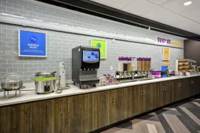 Tru by Hilton Chicopee Springfield - Restaurant
