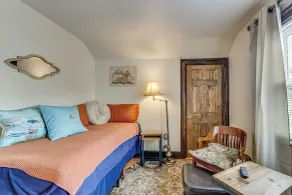 'nanas Tiny Flat' East Side Charmer Near Brown - Interiør