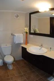 Mozart Hotel - Bathroom