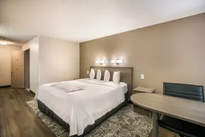 Red Roof Inn PLUS+ Boston - Logan - Quarto