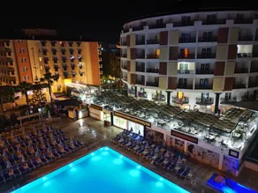 Arabella World Hotel - Utendørsbasseng
